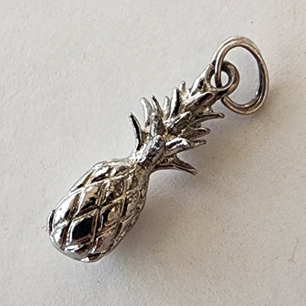 🍍 Silver Pineapple charm